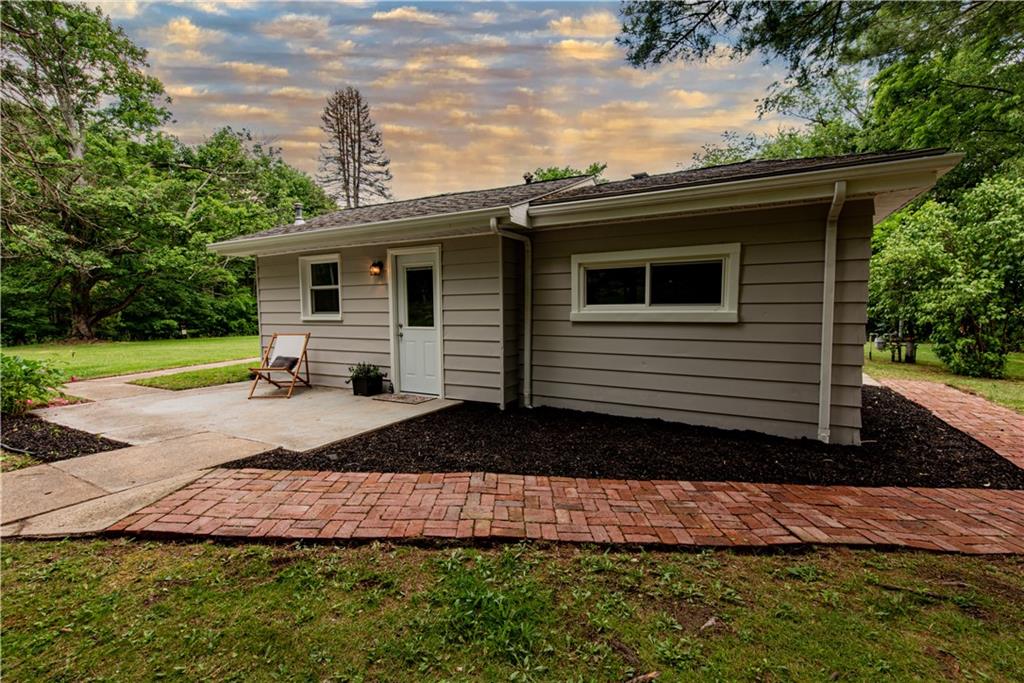 3685 North Balsiger Road Vandergrift, PA 15690 - Photo 3 of 24