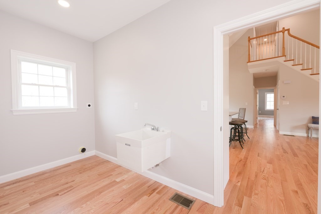 38 Tabor Road Uxbridge, MA 01569 - Photo 14 of 40 Gallery Image 14