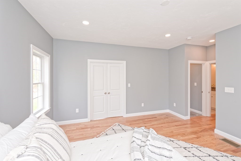 38 Tabor Road Uxbridge, MA 01569 - Photo 16 of 40 Gallery Image 16