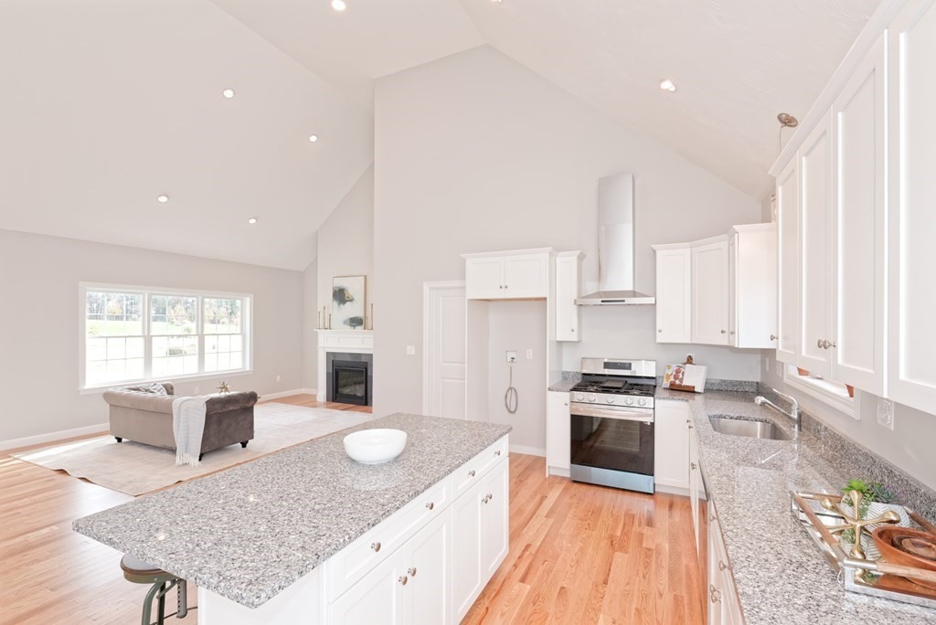 38 Tabor Road Uxbridge, MA 01569 - Photo 4 of 40 Gallery Image 4