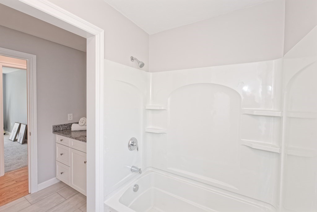 38 Tabor Road Uxbridge, MA 01569 - Photo 8 of 40 Gallery Image 8