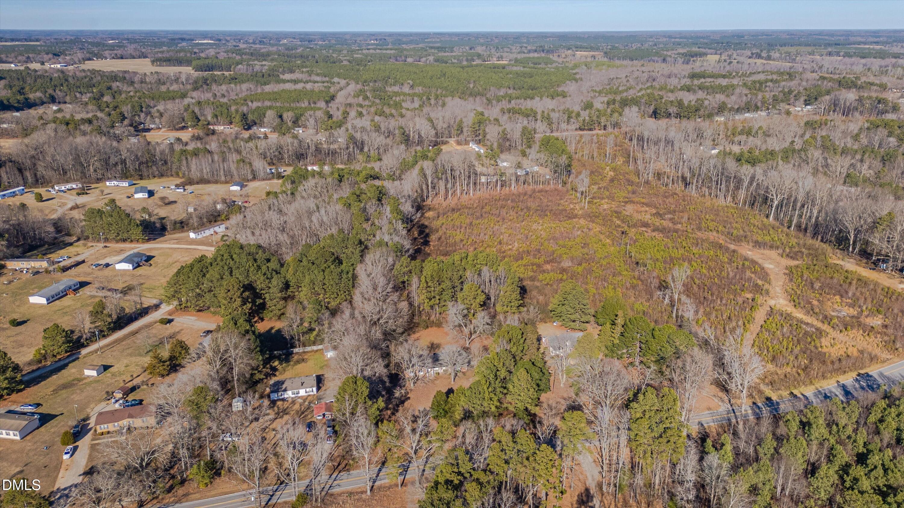 2728 South Cokesbury Road Henderson, NC 27537 - Photo 38 of 40 a view of city and mountain