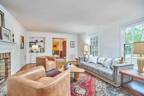 $850,000 | 2152 Lakeshore Court, Chapel Hill, NC 27514