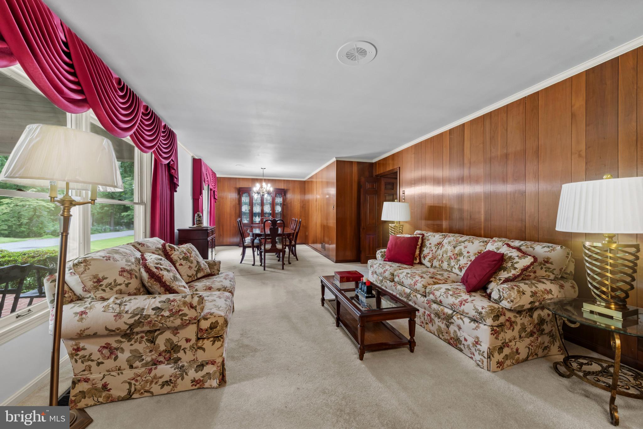 9902 Braewood Road Randallstown, MD 21133 - Photo 6 of 44 Living Room