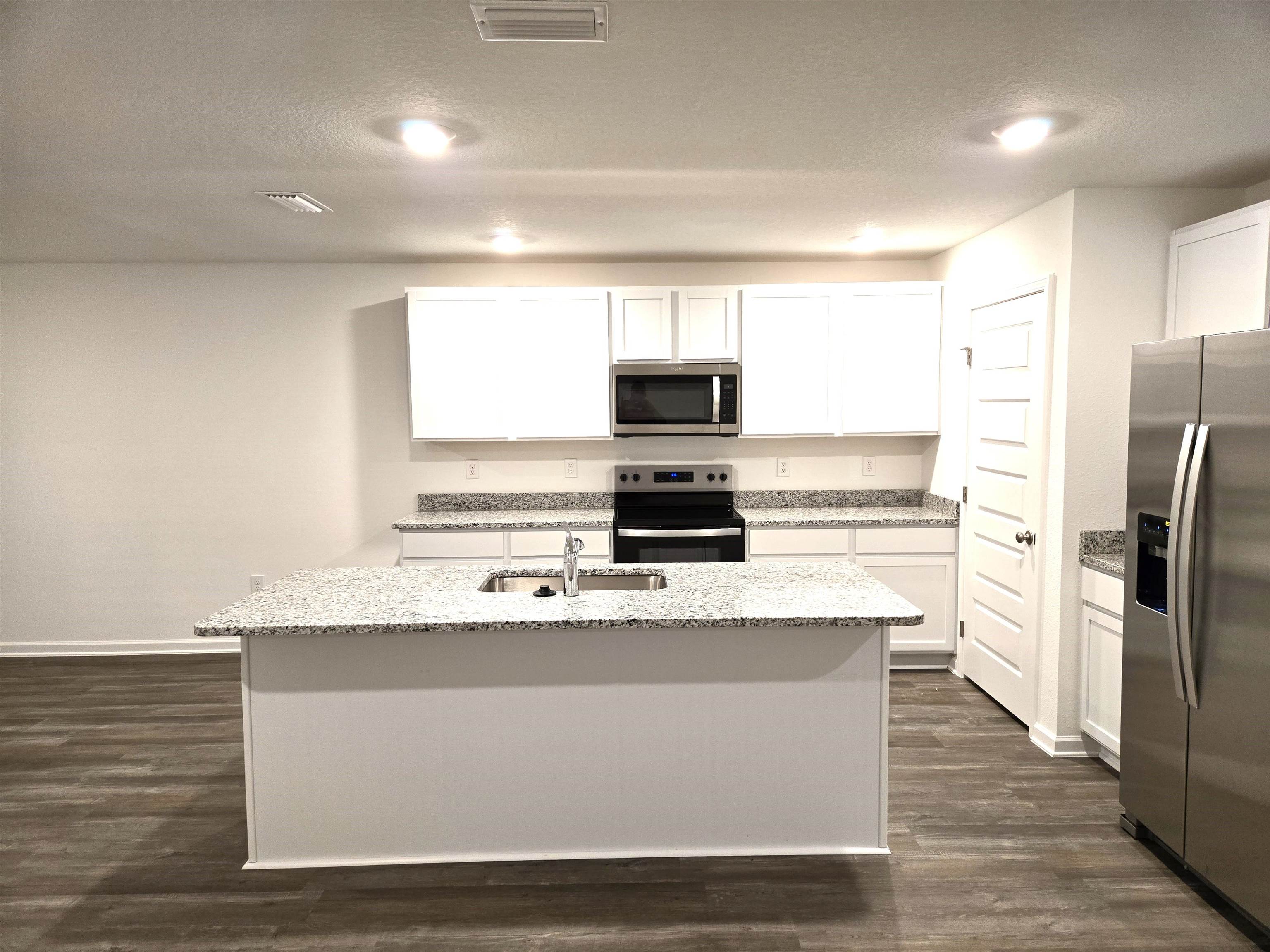 24321 Ringneck Loop Elberta, AL 36530 - Photo 8 of 39 Kitchen