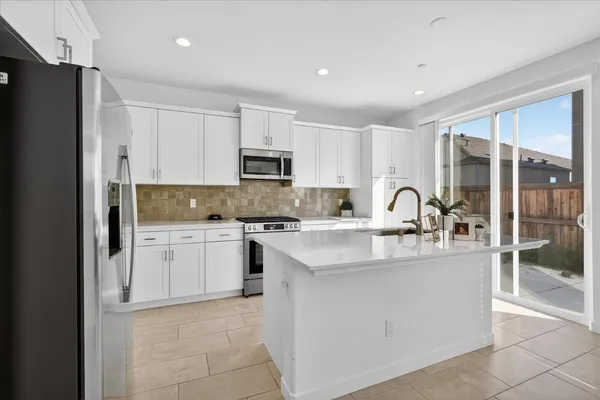 $465,000 | 824 Katelyn Avenue, Madera, CA 93636