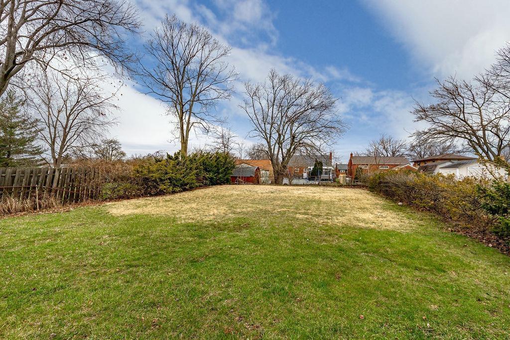 5640 Lawrence Road Cincinnati, OH 45248 - Photo 5 of 36 Gallery Image 5
