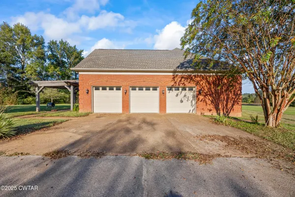 $829,000 | 2755 Hornsby Loop, Bolivar, TN 38008