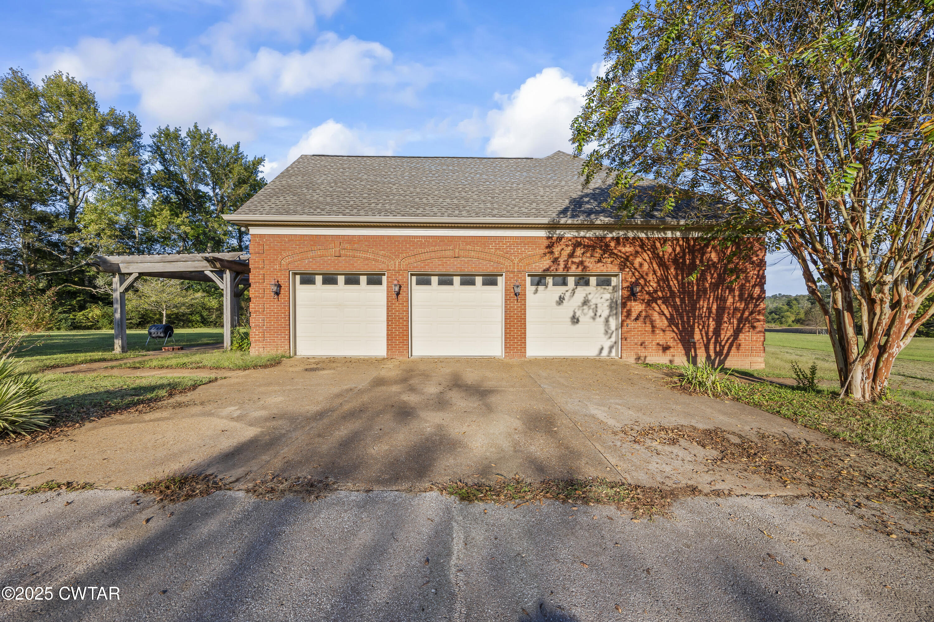 2755 Hornsby Loop Bolivar, TN 38008 - Photo 21 of 28 E02A9379
