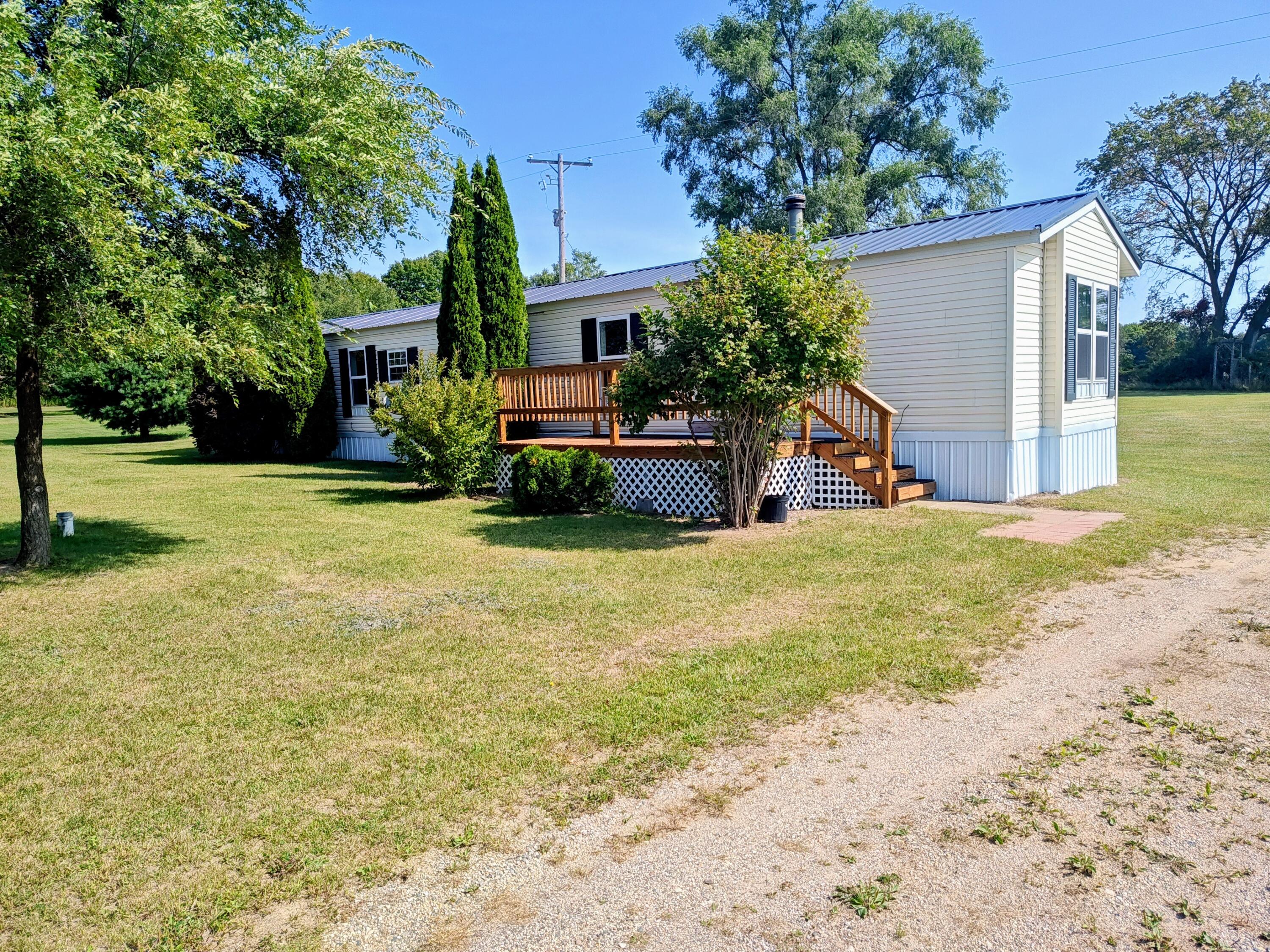 4829 South Derby Road Sheridan, MI 48884 - Photo 1 of 13 Front