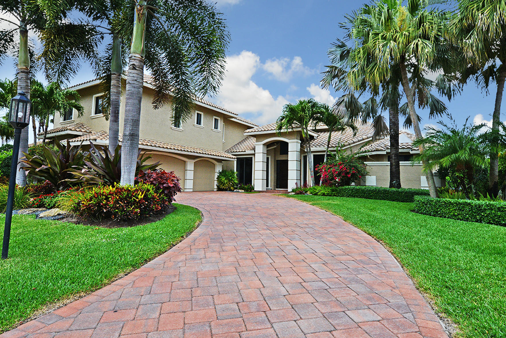 7243 Valencia Drive Boca Raton, FL 33433 - Photo 1 of 42 Large Decorative Driveway