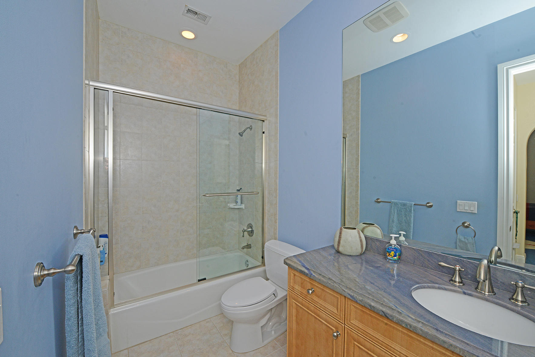 7243 Valencia Drive Boca Raton, FL 33433 - Photo 25 of 42 Guest Bath
