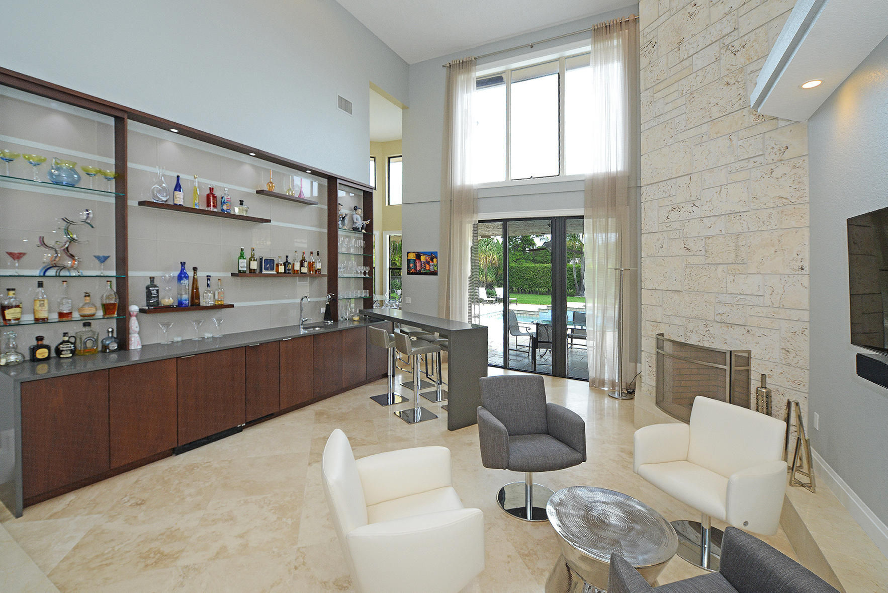 7243 Valencia Drive Boca Raton, FL 33433 - Photo 6 of 42 Living Room