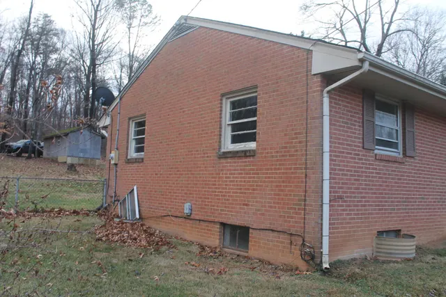 $260,000 | 5421 Yale Drive, Salem, VA 24153