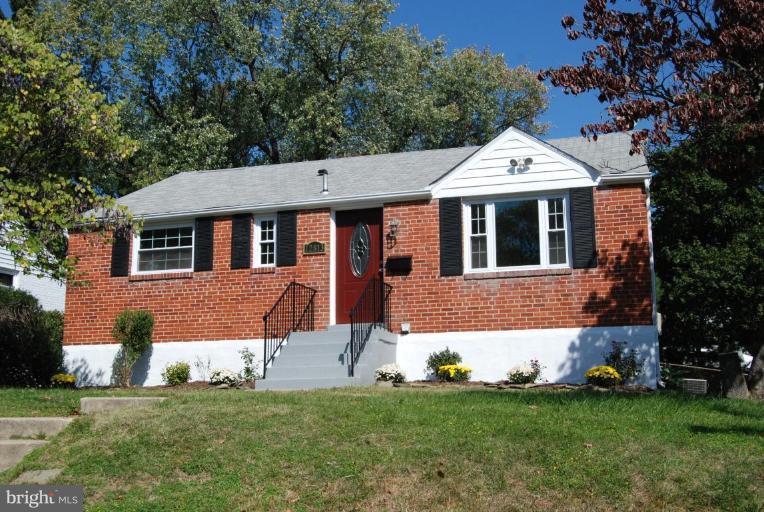 12813 Holdridge Road Silver Spring, MD 20906 - Photo 1 of 20 Exterior (Main)