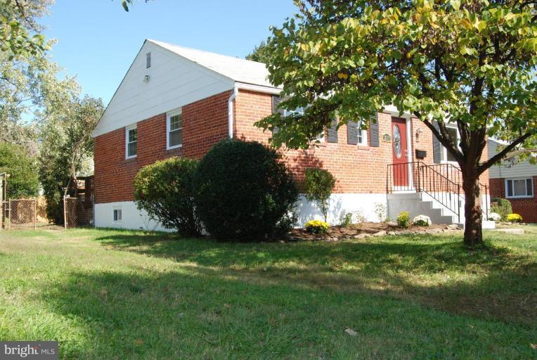 12813 Holdridge Road Silver Spring, MD 20906 - Photo 3 of 20 Exterior #2