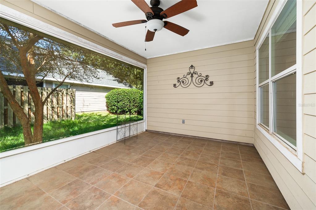7462 Southwest 84th Drive Gainesville, FL 32608 - Photo 27 of 42 a view of a entryway