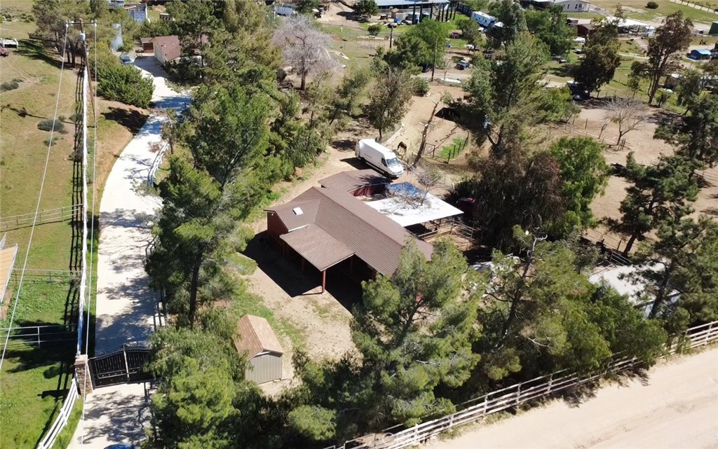 33716 Hubbard Road Acton, CA 93510 - Photo 4 of 61