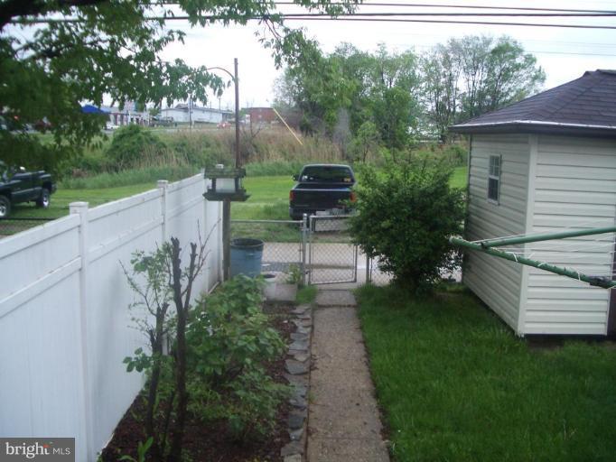2870 Plainfield Road Dundalk, MD 21222 - Photo 11 of 11 Back yard