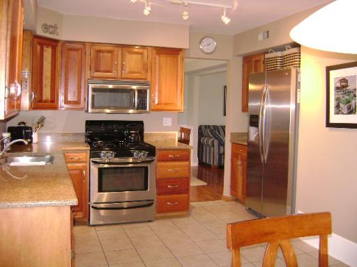 2158 Countryside Circle Naperville, IL 60565 - Photo 8 of 16