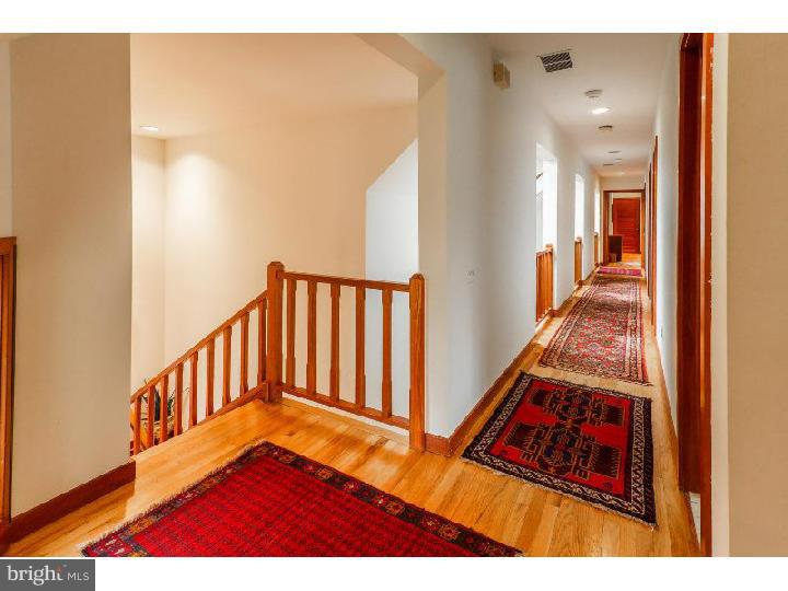 865 Cox Road Moorestown, NJ 08057 - Photo 13 of 25 Hallway