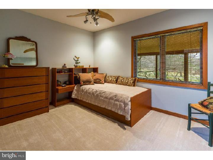 865 Cox Road Moorestown, NJ 08057 - Photo 19 of 25 Bedroom 3