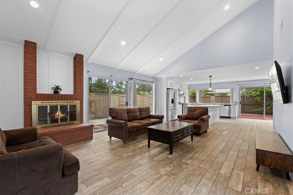 6 Banyan Tree Irvine, CA 92612 - Photo 7 of 45