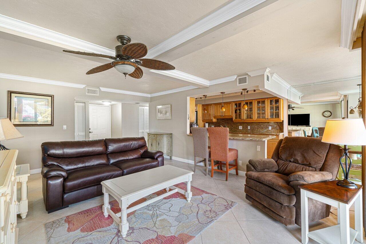 800 Jeffery Street, Unit 109 Boca Raton, FL 33487 - Photo 9 of 43 Open Kitchen