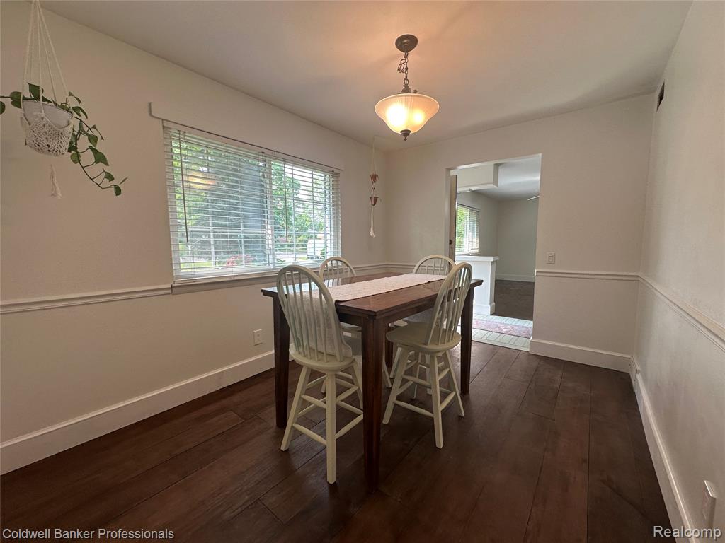 937 State Road Fenton, MI 48430 - Photo 9 of 28 Gallery Image 9