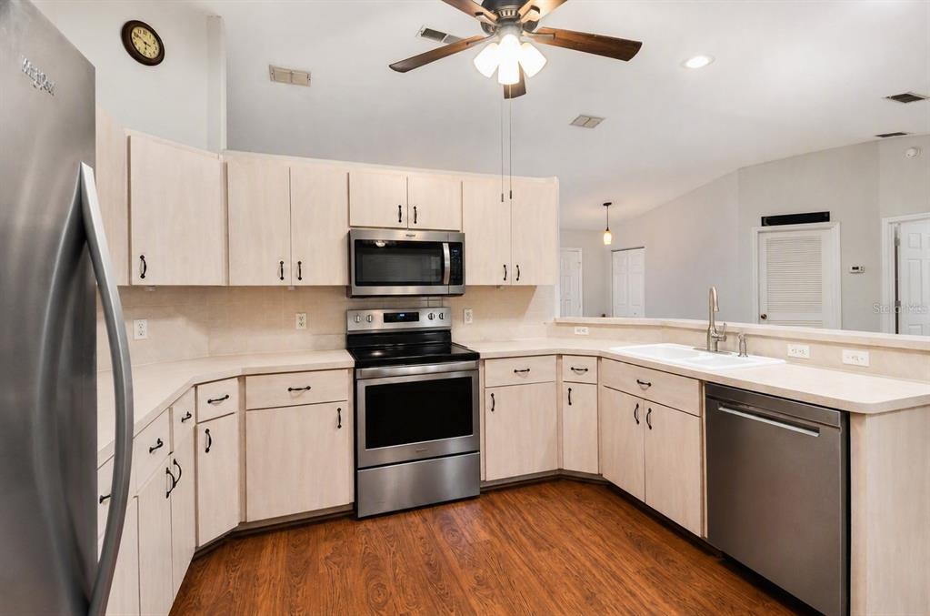 10086 Southwest 62nd Ter Road Ocala, FL 34476 - Photo 4 of 25