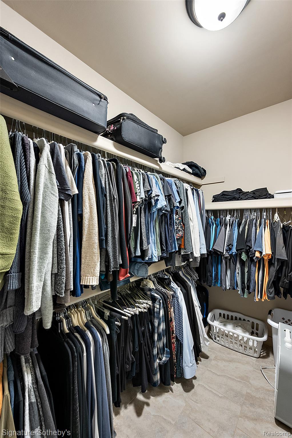 1075 Hampshire Court Rochester, MI 48307 - Photo 12 of 29 Extra-large walk-in closet