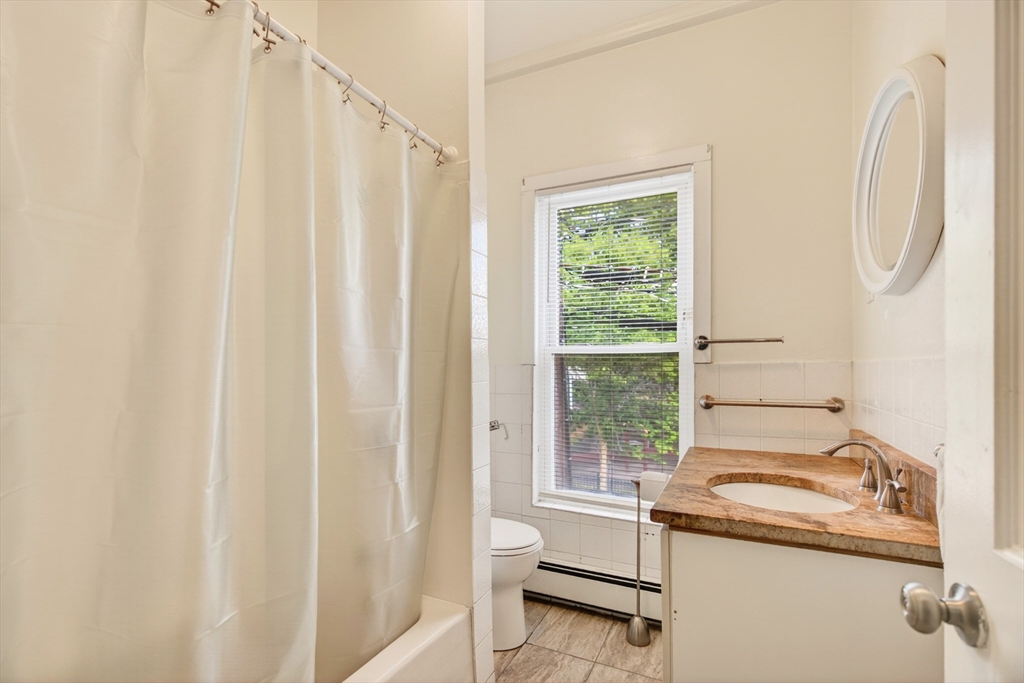 16 Florence Street, Unit 2 Somerville, MA 02145 - Photo 18 of 27