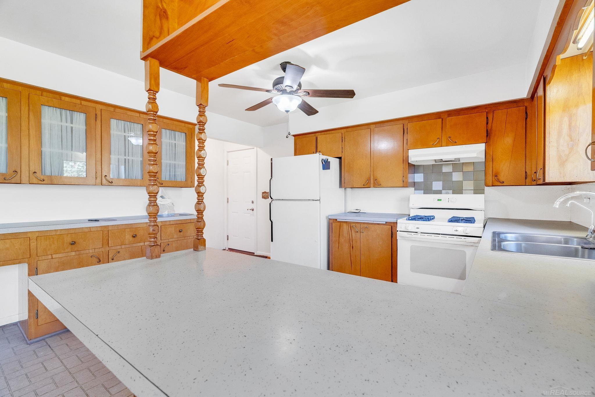 350 North Huron View Road Port Sanilac, MI 48469 - Photo 13 of 62 Gallery Image 13