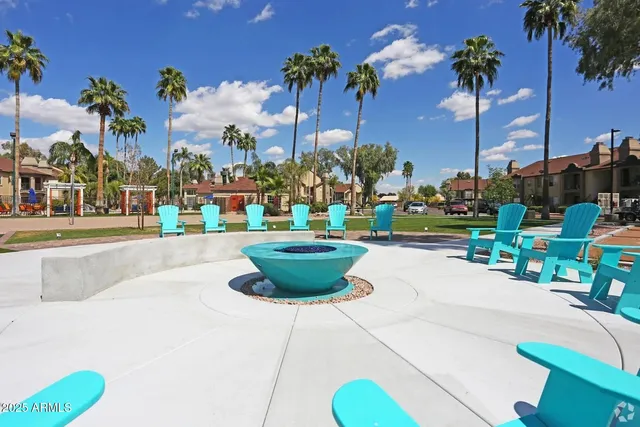 $1,883 | 250 South Elizabeth Way, Unit C1, Chandler, AZ 85225