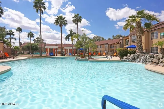 $1,883 | 250 South Elizabeth Way, Unit C1, Chandler, AZ 85225