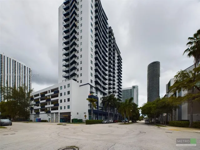 $2,400 | 275 Northeast 18th Street, Unit 1404, Miami, FL 33132