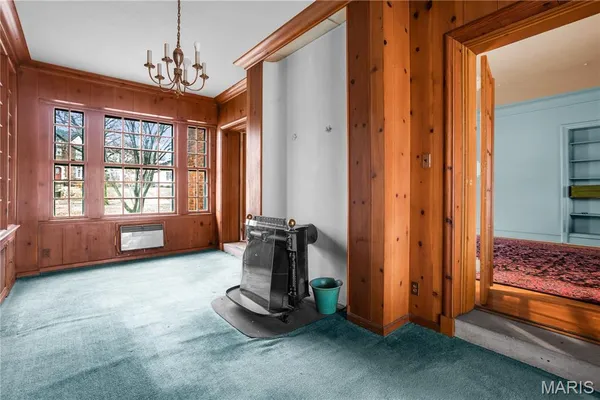 $869,000 | 7061 Maryland Avenue, University City, MO 63130