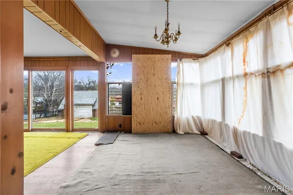 $869,000 | 7061 Maryland Avenue, University City, MO 63130