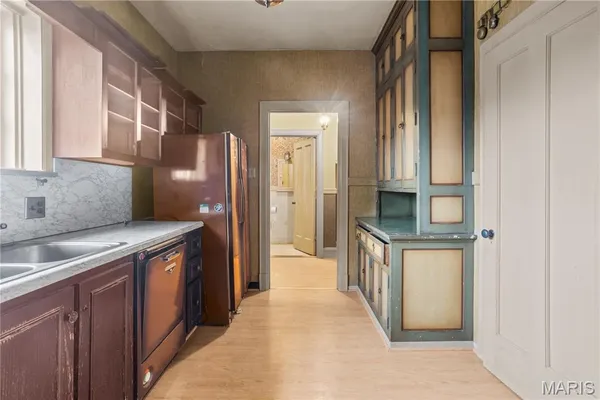 $869,000 | 7061 Maryland Avenue, University City, MO 63130