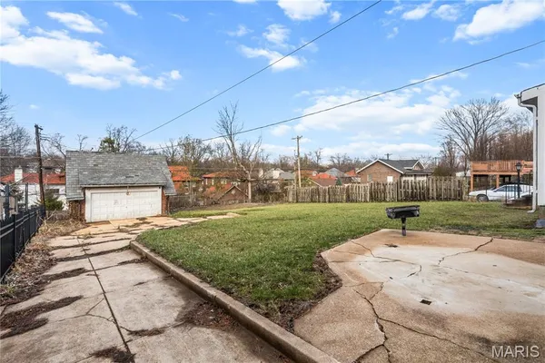 $869,000 | 7061 Maryland Avenue, University City, MO 63130