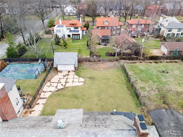 $869,000 | 7061 Maryland Avenue, University City, MO 63130