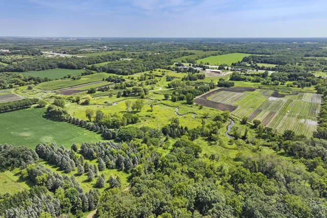 $2,600,000 | 21010 75th Street, Bristol, WI 53104