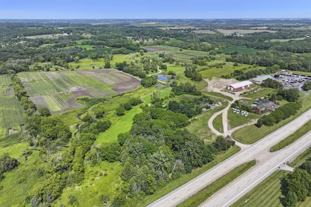 $2,600,000 | 21010 75th Street, Bristol, WI 53104