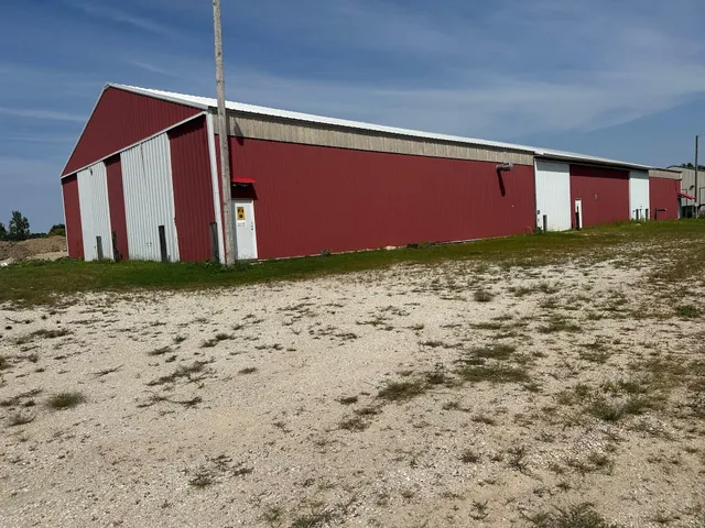 $2,600,000 | 21010 75th Street, Bristol, WI 53104