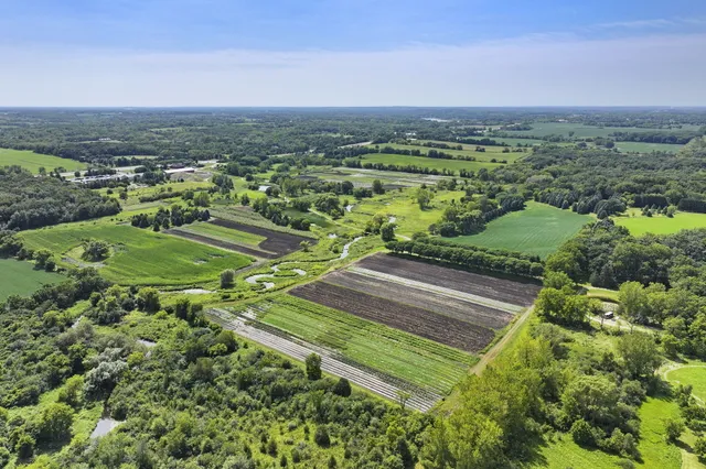 $2,600,000 | 21010 75th Street, Bristol, WI 53104