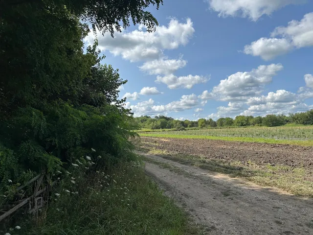 $2,600,000 | 21010 75th Street, Bristol, WI 53104