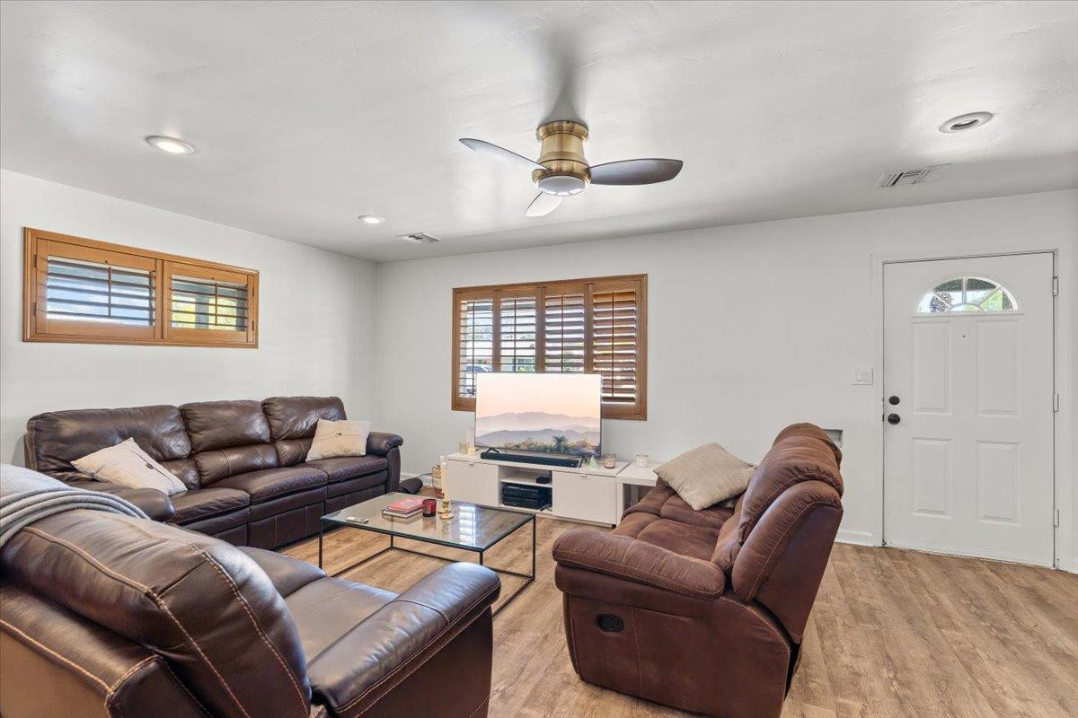 535 West 19th Street Tempe, AZ 85282 - Photo 3 of 20 a living room with furniture and a window
