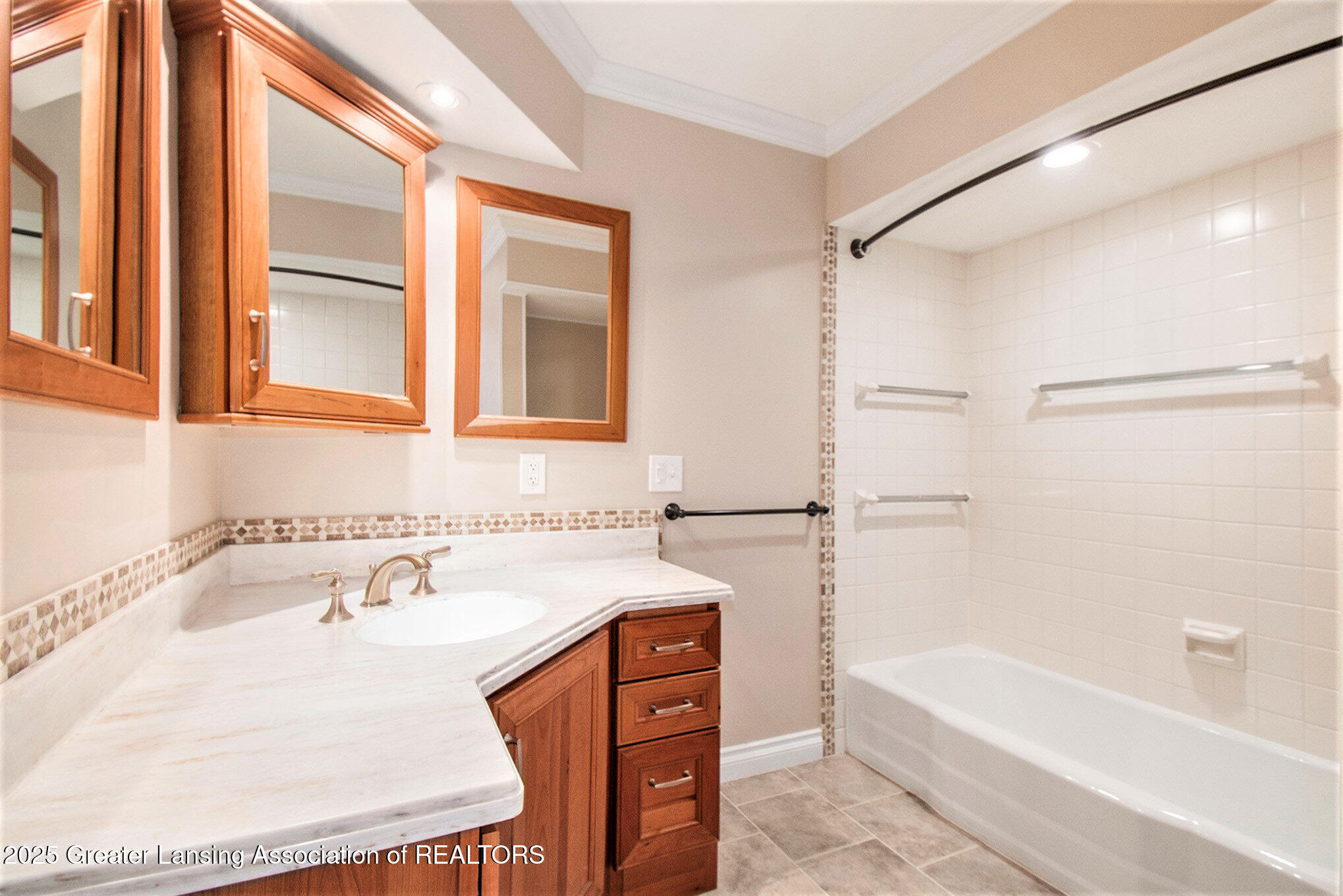 4227 Barton Road Lansing, MI 48917 - Photo 20 of 44 _ndp5295_850