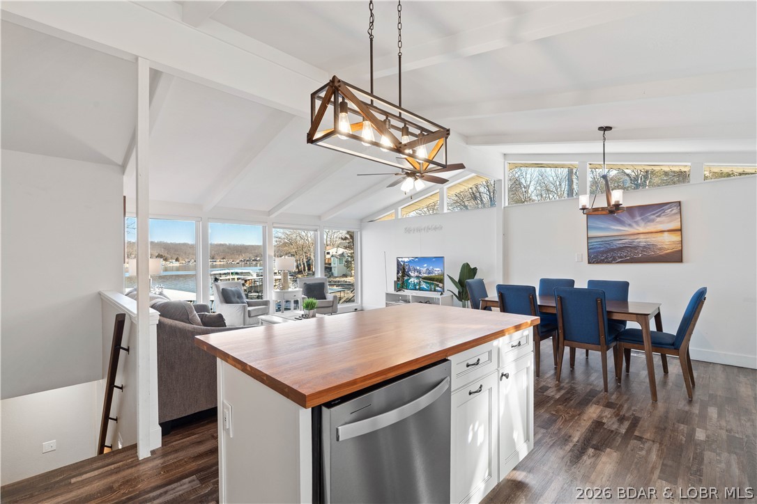 315 Curvy Road Camdenton, MO 65020 - Photo 7 of 62