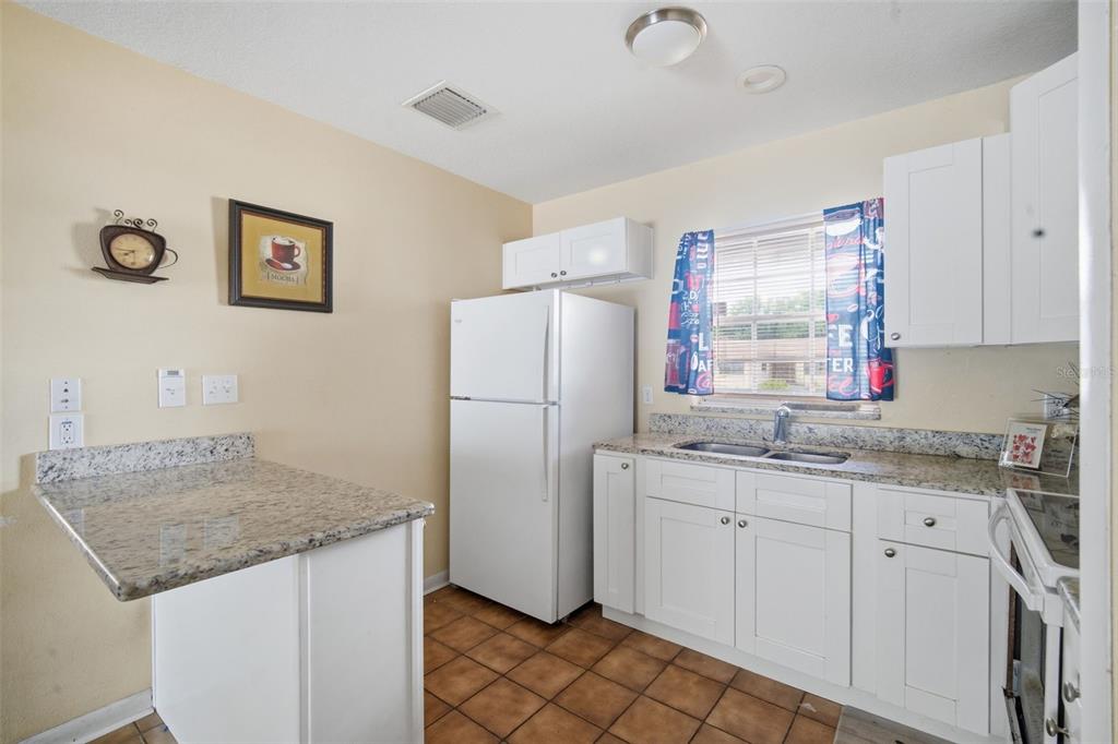 4449 Tarpon Drive Tampa, FL 33617 - Photo 9 of 36